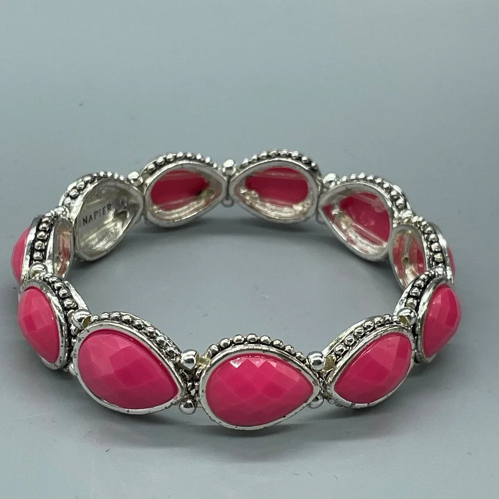 Napier‎ Pink Teardrop Faceted Stone Stretch Bracelet Silver Tone Beaded Detail